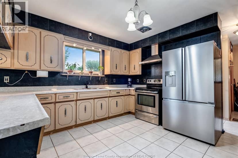 166 Kael CRESCENT — photo 11 of 40