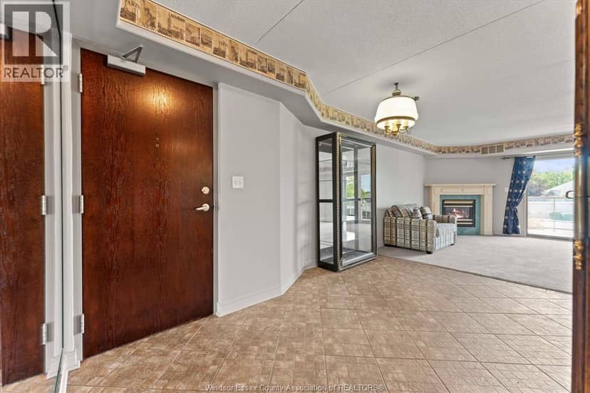 310 VILLAGE GROVE DRIVE Unit# 213 — photo 7 of 39