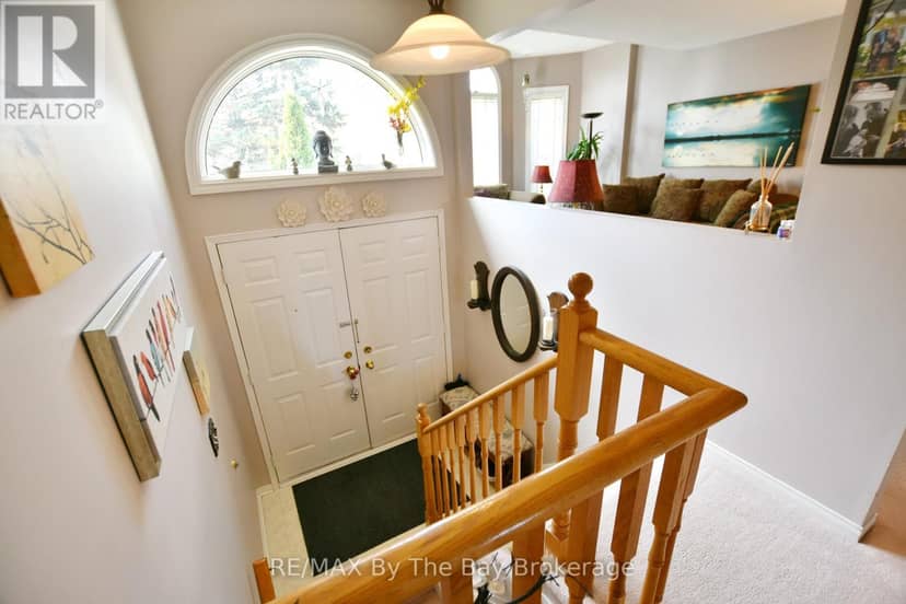 17 Acorn Crescent — photo 13 of 37