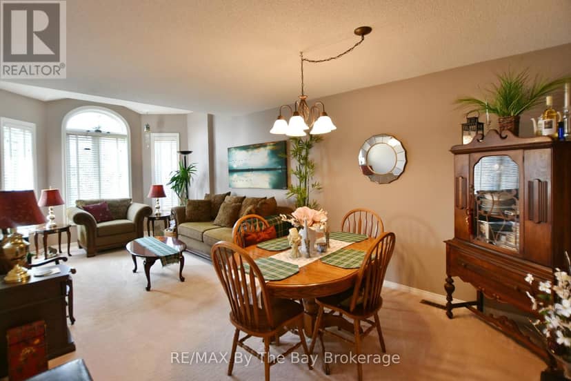 17 Acorn Crescent — photo 14 of 37