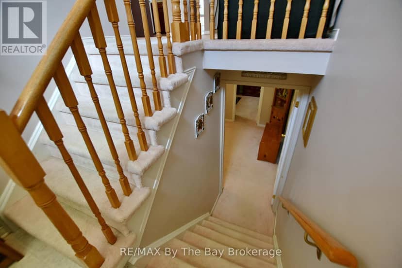 17 Acorn Crescent — photo 26 of 37