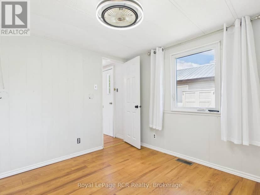56 Sussex Square — photo 25 of 33