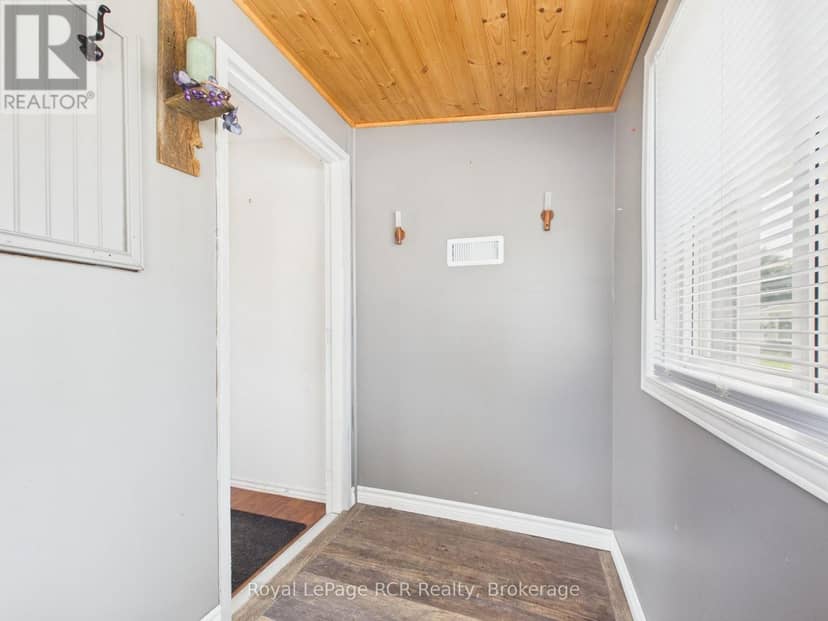 56 Sussex Square, Georgian Bluffs, photo 7