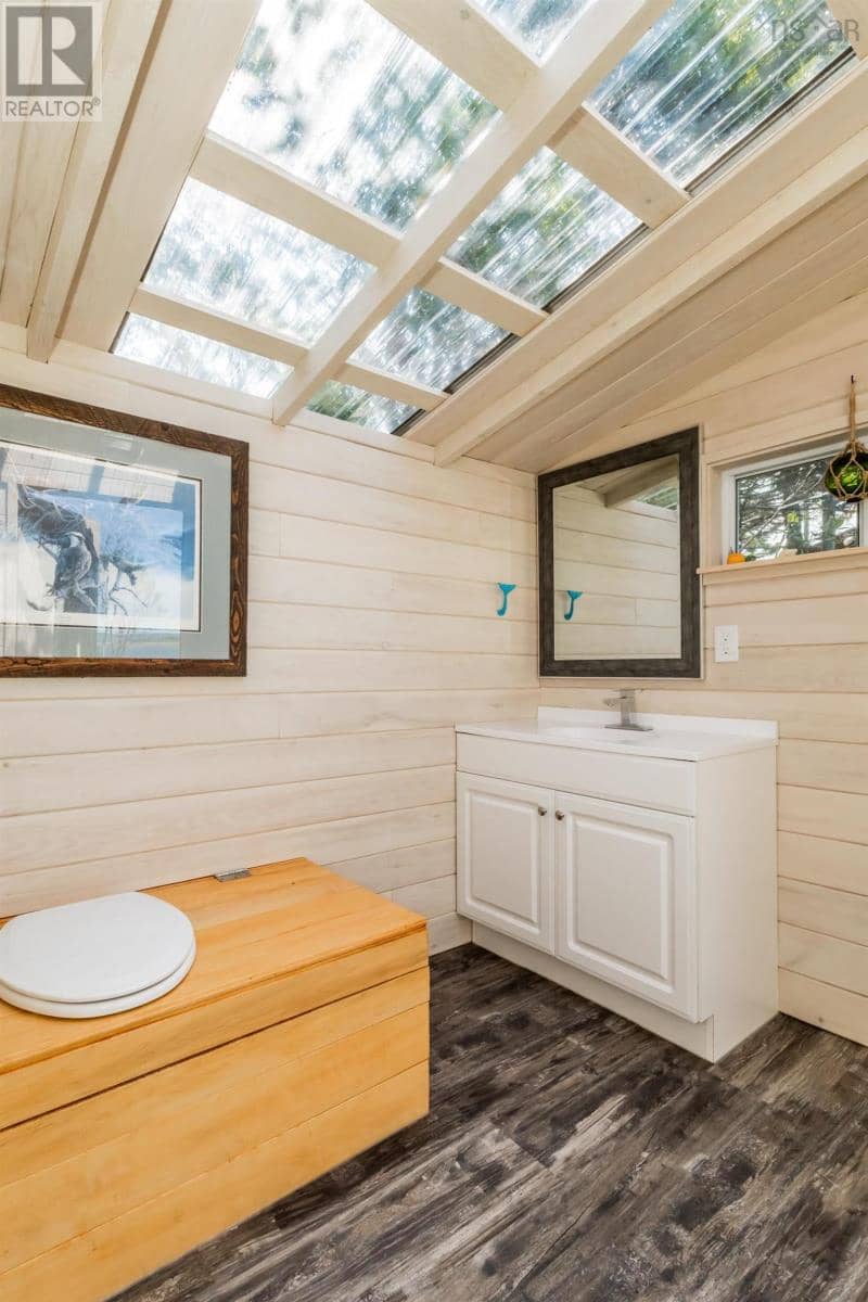6829 Highway 101 — photo 16 of 30