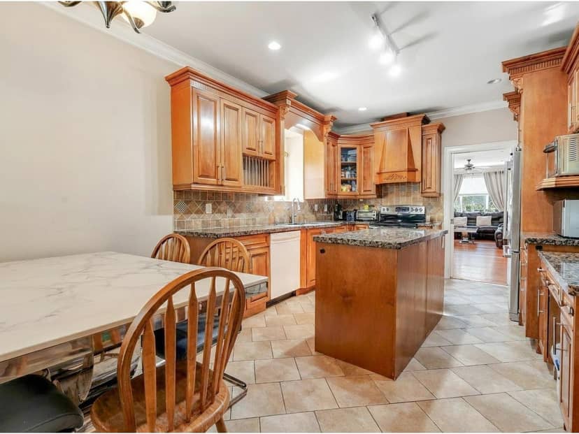 14065 100 AVENUE, Surrey, photo 5