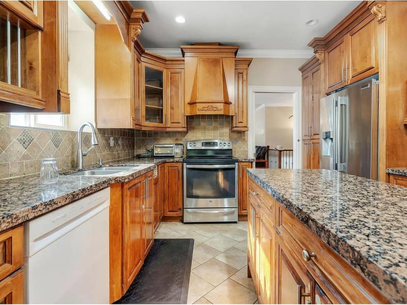14065 100 AVENUE, Surrey, photo 6