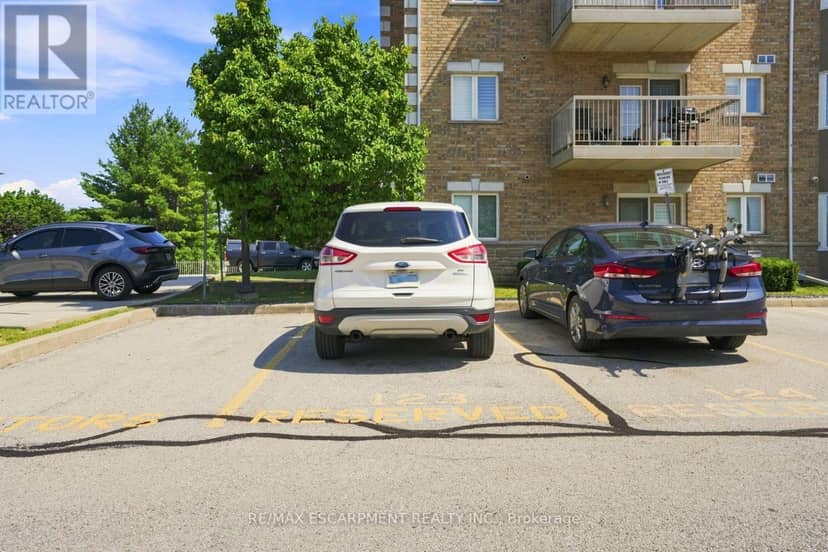 101 - 4016 Kilmer Drive — photo 4 of 29