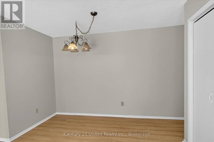 201 - 136 Ware Street — photo 10 of 40