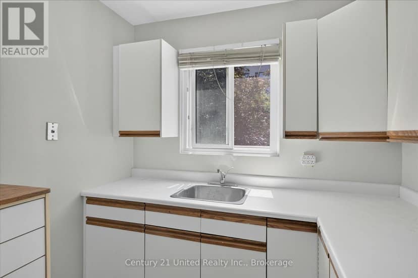 201 - 136 Ware Street — photo 18 of 40