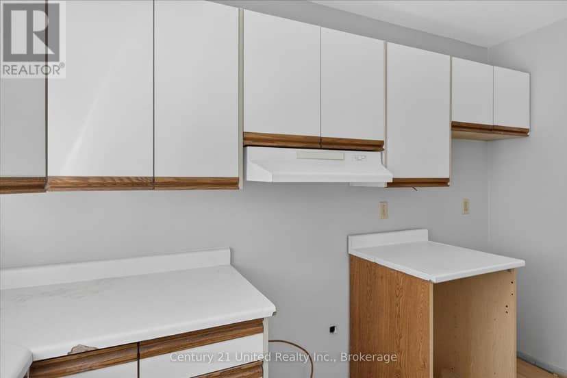 201 - 136 Ware Street — photo 19 of 40