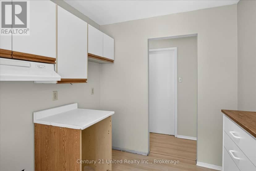 201 - 136 Ware Street — photo 21 of 40