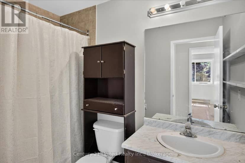 201 - 136 Ware Street — photo 25 of 40