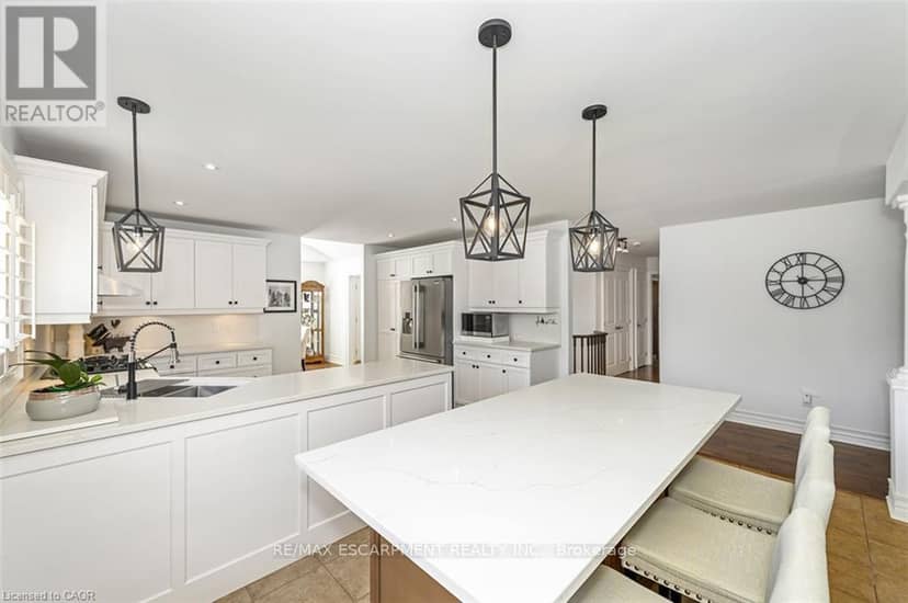 27 Carver Drive — photo 11 of 40