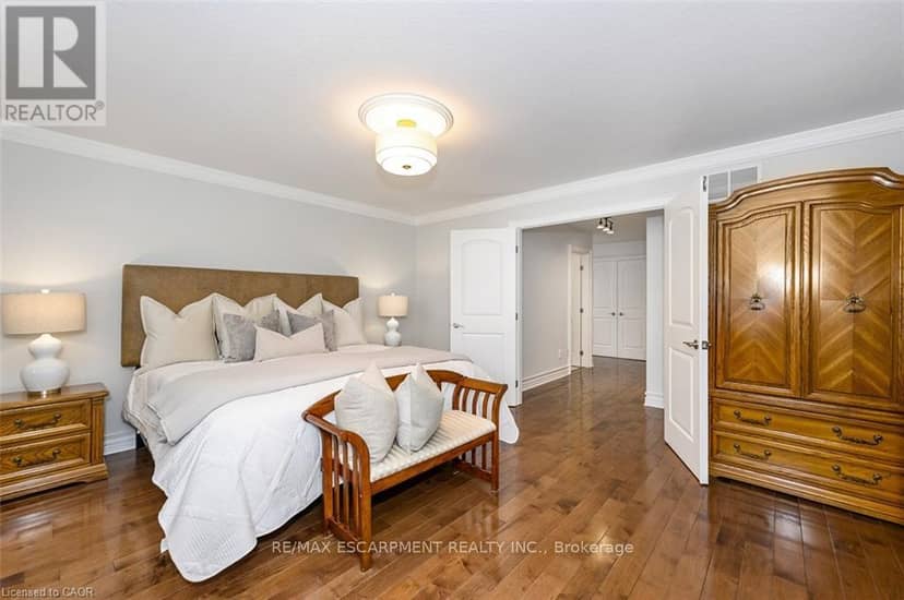 27 Carver Drive — photo 17 of 40