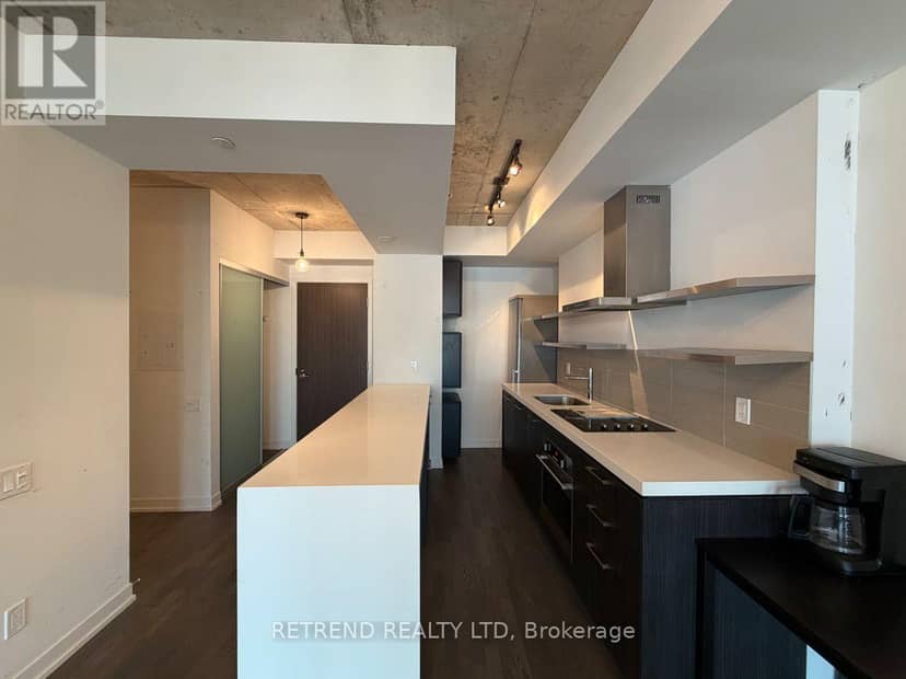 610 - 560 King Street W — photo 5 of 15