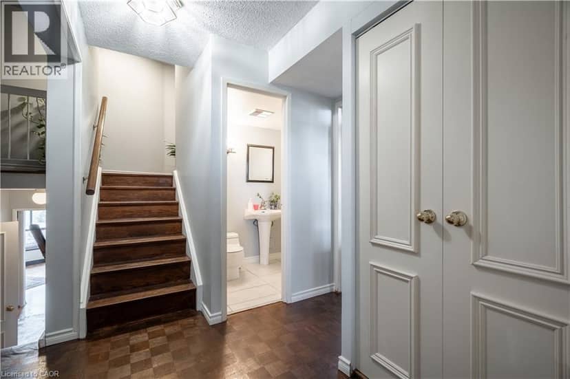 300 MILL Road Unit# C34, Etobicoke, photo 3