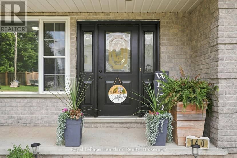 140 John Street N — photo 4 of 40