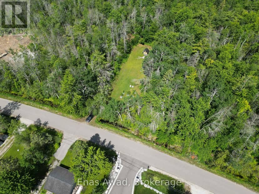 1466 Cunningham Crescent — photo 10 of 25