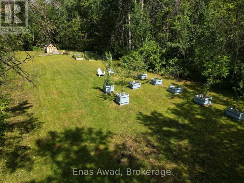 1466 Cunningham Crescent — photo 5 of 25