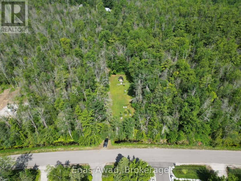 1466 Cunningham Crescent — photo 8 of 25