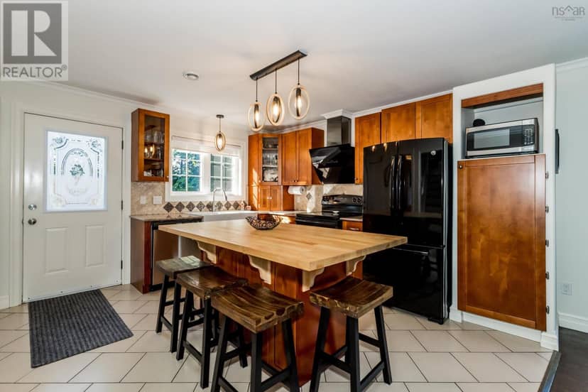 219 West Old Post Road — photo 9 of 34