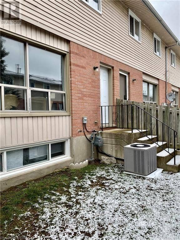 595 Third Street N — photo 15 of 15