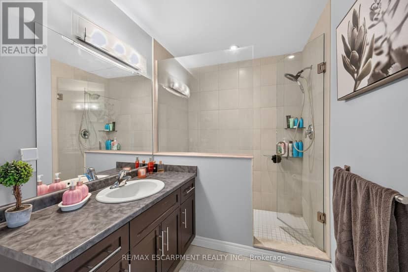 68 Garinger Crescent — photo 25 of 40