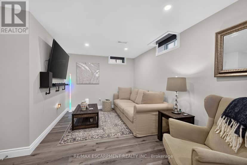 68 Garinger Crescent — photo 36 of 40