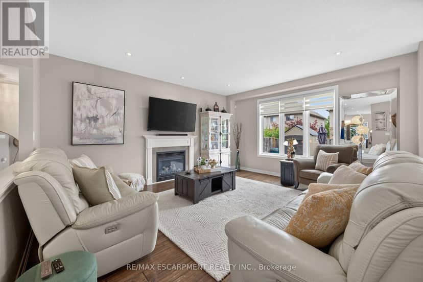 68 Garinger Crescent — photo 8 of 40
