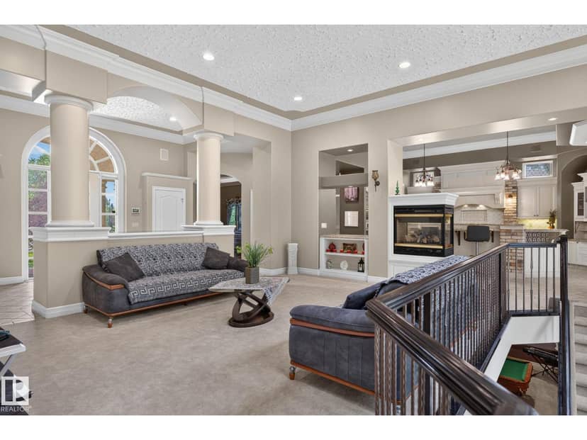 60 Kingsbury Cr — photo 10 of 40