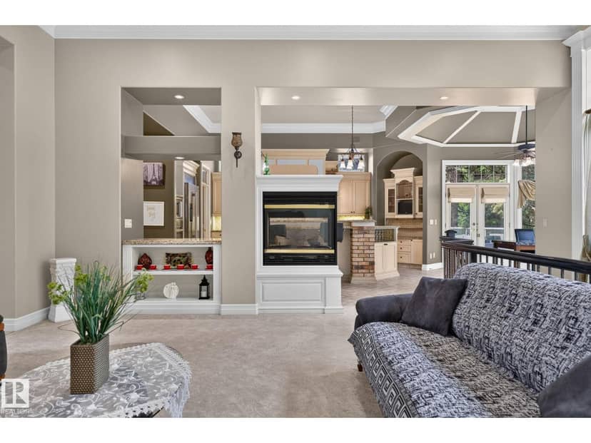 60 Kingsbury Cr — photo 12 of 40