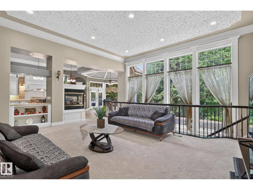 60 Kingsbury Cr — photo 9 of 40
