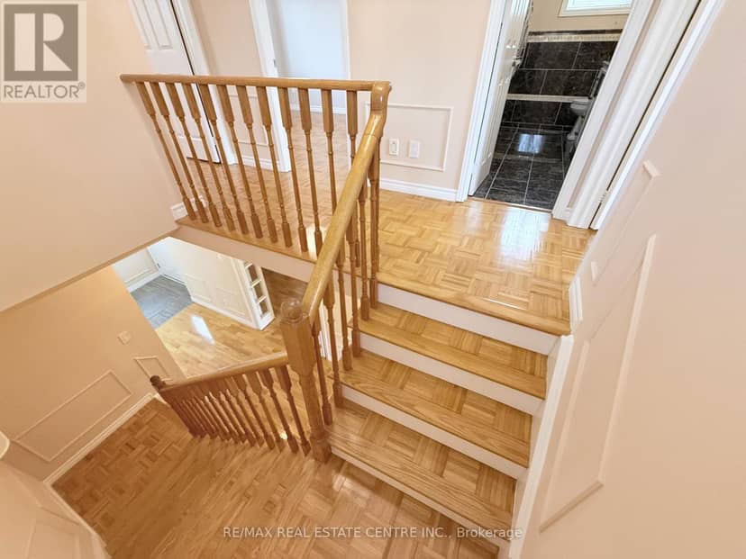 7264 Seabreeze Drive — photo 16 of 40