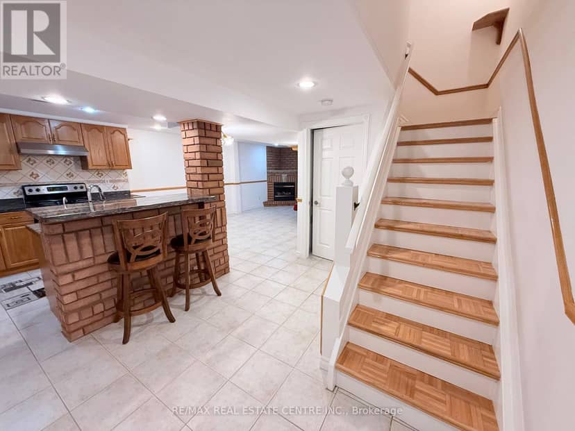 7264 Seabreeze Drive — photo 32 of 40
