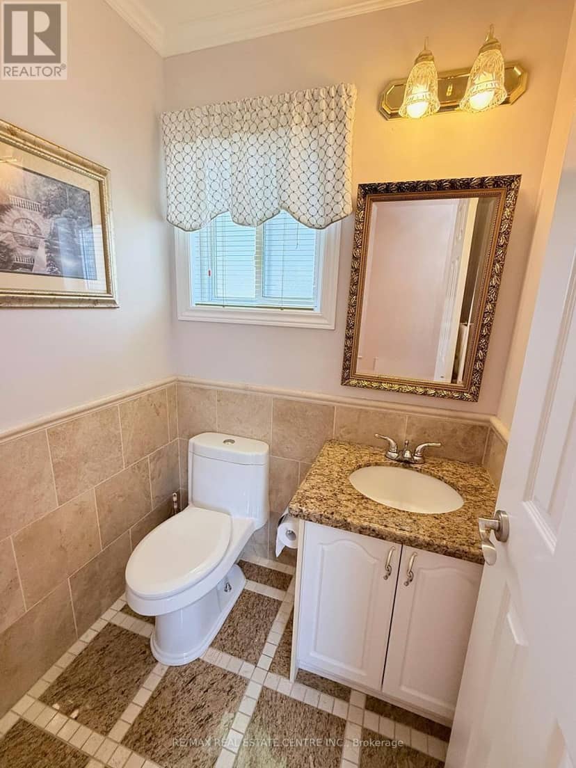 7264 Seabreeze Drive — photo 13 of 40