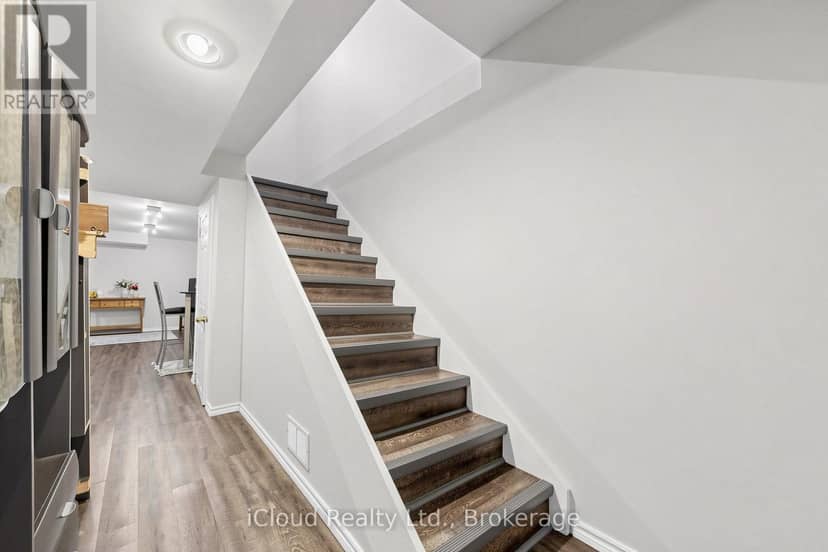 16 - 1 Royalwood Court — photo 33 of 40