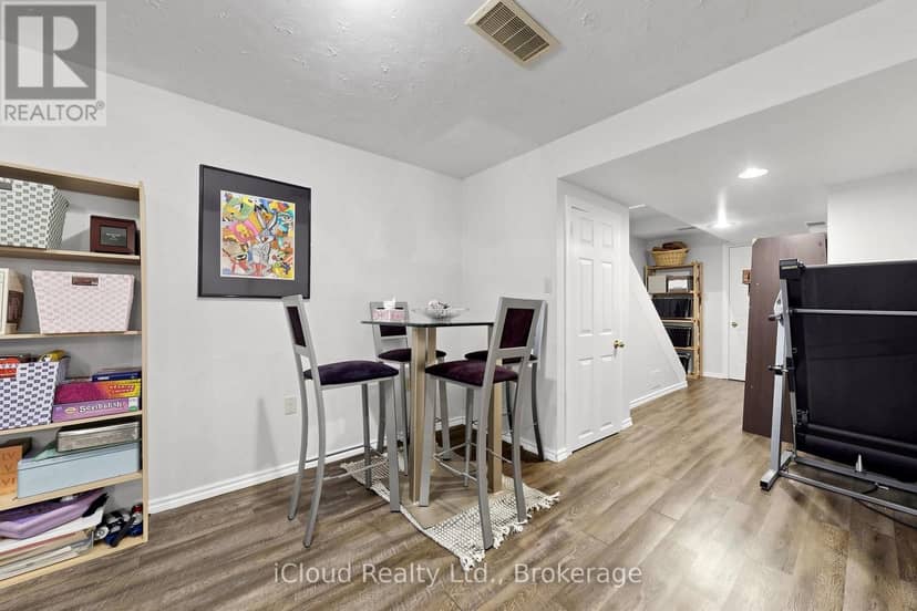 16 - 1 Royalwood Court — photo 35 of 40