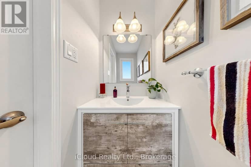 16 - 1 Royalwood Court — photo 4 of 40