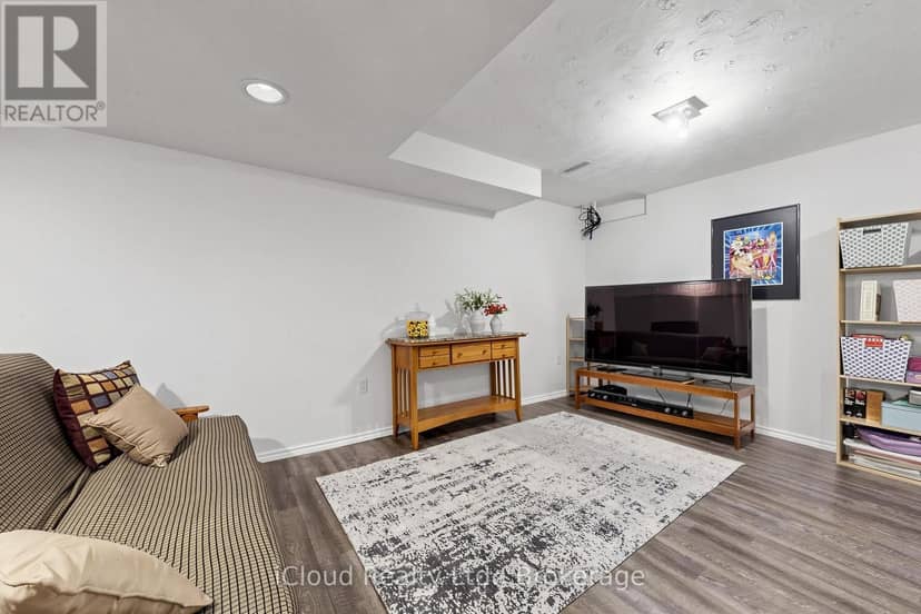 16 - 1 Royalwood Court — photo 39 of 40