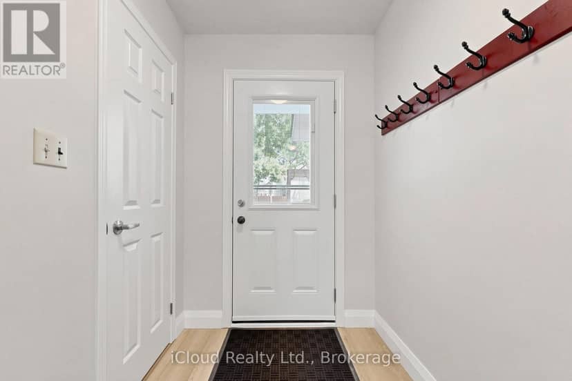 16 - 1 Royalwood Court — photo 3 of 40