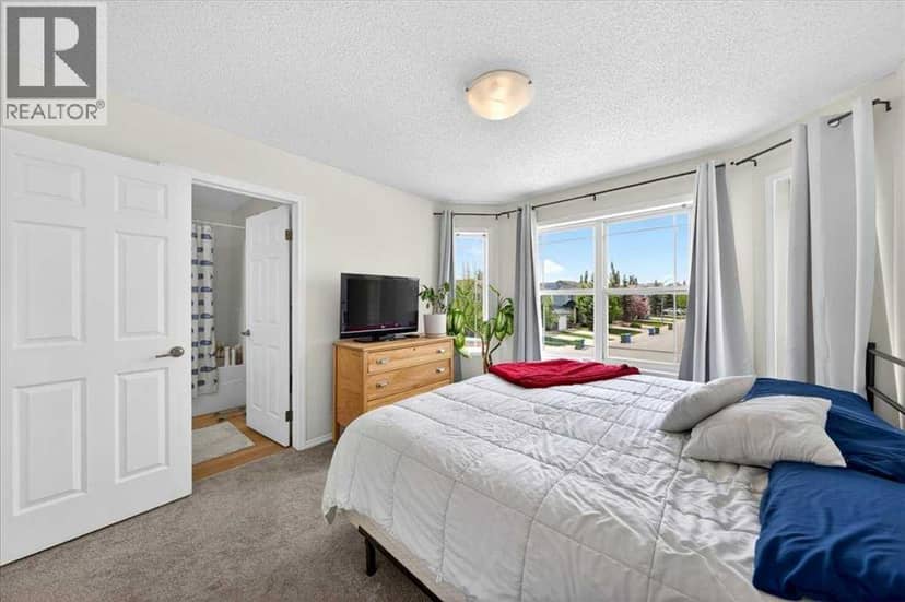 194 Everoak Gardens SW — photo 27 of 40