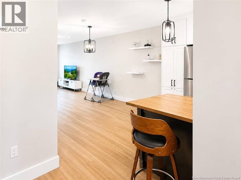185 Ernest Street — photo 11 of 29