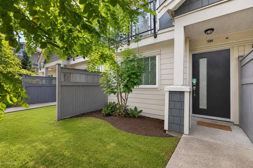 194 13898 64 AVENUE, Surrey, photo 2
