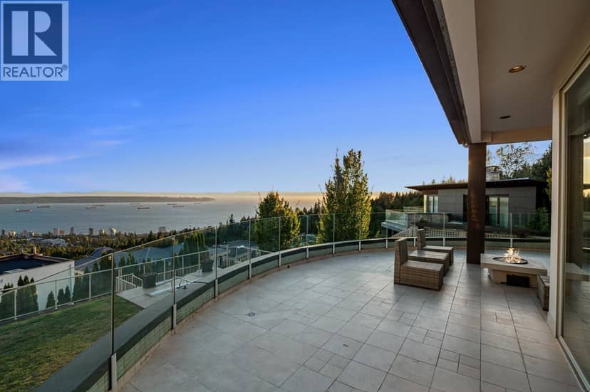 1526 CHIPPENDALE COURT, West Vancouver