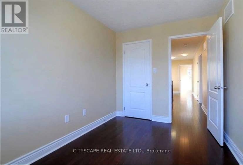 1136 Schooling Drive E — photo 29 of 40