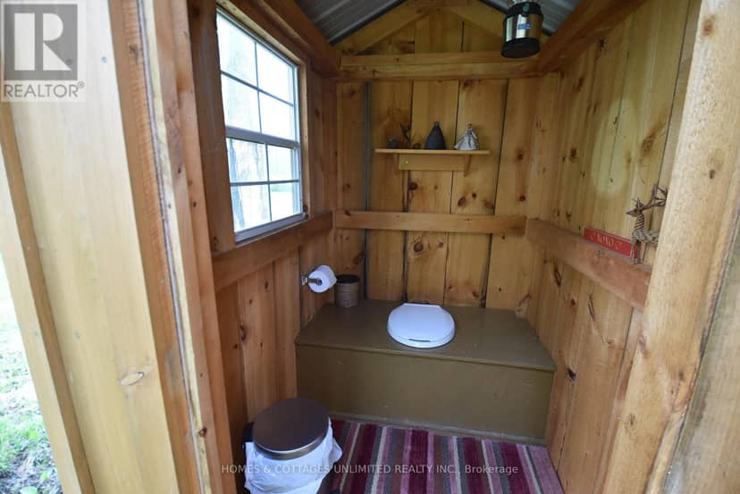 2102 Clyde Lake Lane — photo 23 of 38
