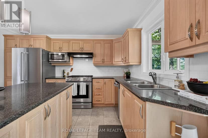 76 Manitou Street — photo 17 of 40