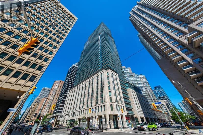 614 - 955 Bay Street — photo 3 of 14