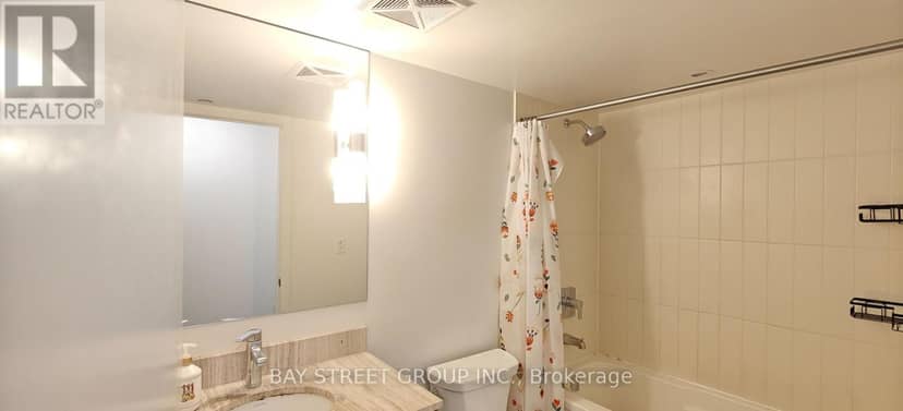 614 - 955 Bay Street — photo 7 of 14