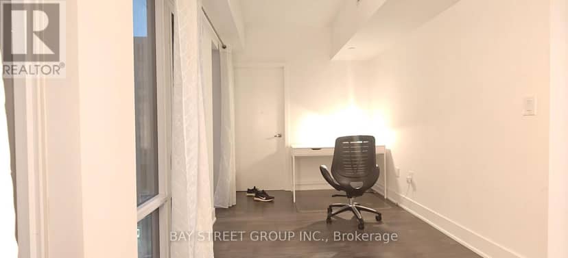 614 - 955 Bay Street — photo 8 of 14